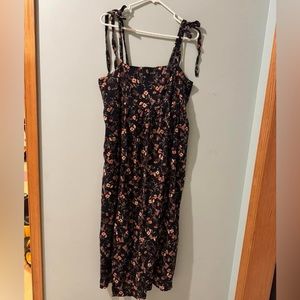 Floral summer dress with pockets!